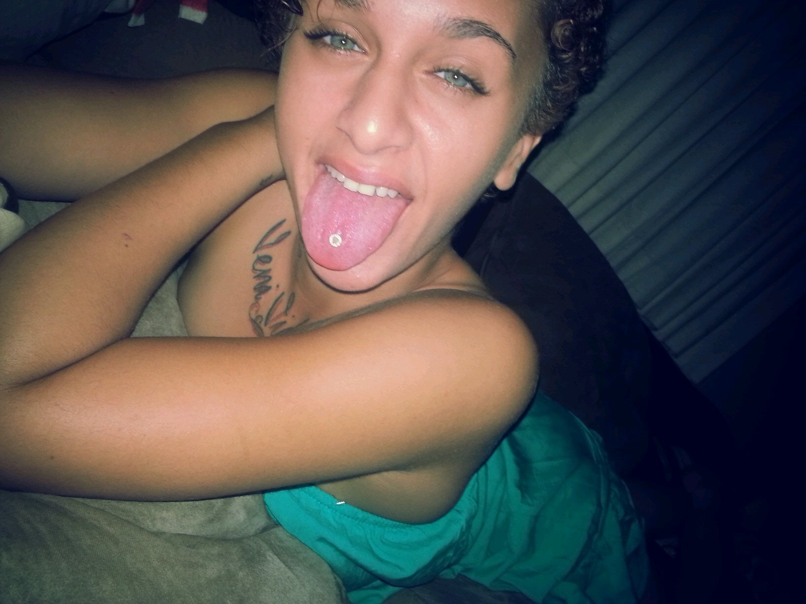 $UCCE$$ , Tatted , 19 , Employed , ♥ .