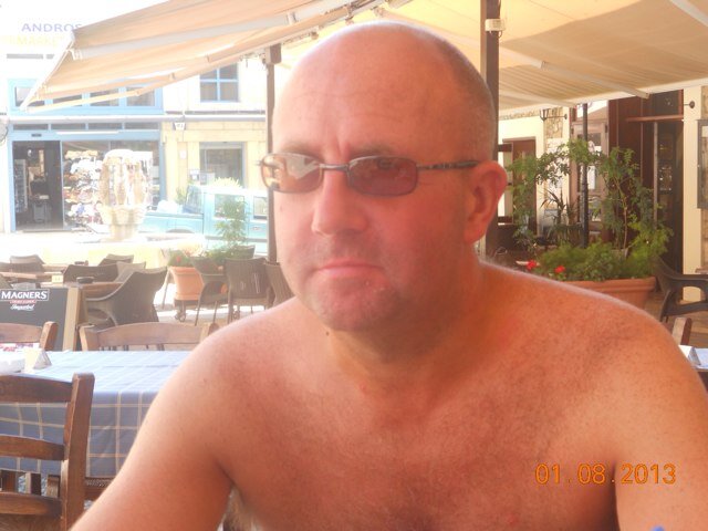 howiemw's profile picture. ...there is this girl, and she kind of makes my heart flutter.....❤️