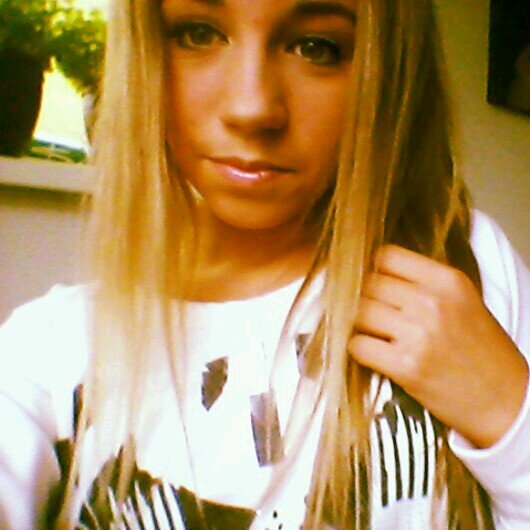 Ik hou van je mn allerbeste x Evi / Ilze is mn lieve kruidje / YOLO
