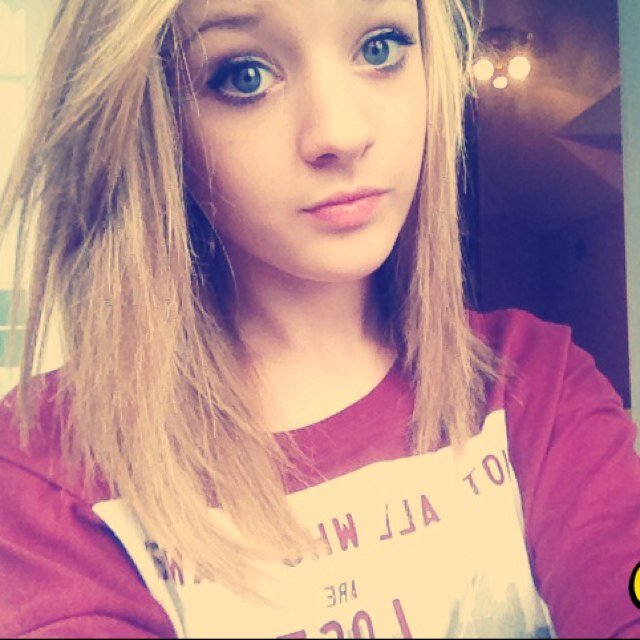 Heyitsbems's profile picture. BOOM . I hate everyone.
snapchat-Heyitsbems ..