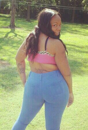 6low Out Candles February 9th #TeamGOD #TeamGORGEOUS #TeamNoRELAXER #TeamCOCKY #Team6ig6ootyGuh #TeamPROUDMOMMY #TeamDROID #TeamFOLLOWBACK 4.12 Muah !