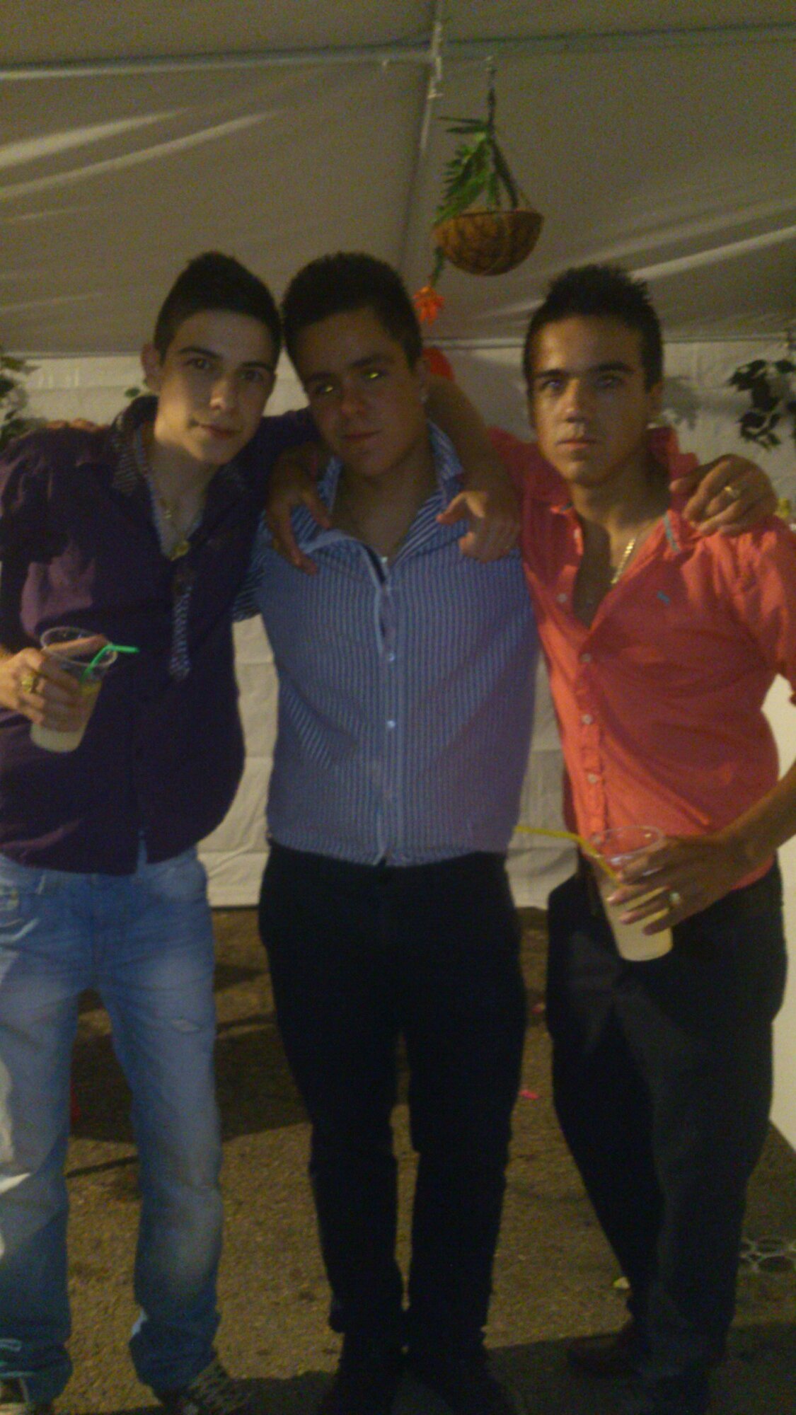 Grandes amigos pokos, falsos los hay a miles