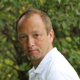 getrouwd, vader van Lotte en Floor, projectmanager, sport: tennis, hardlopen