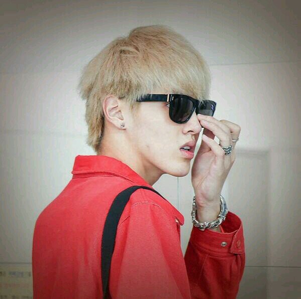 12/06/13   EXO Kris! 大家好！ 我愛你 !              i growl when you bad! XOXO love you all ♥