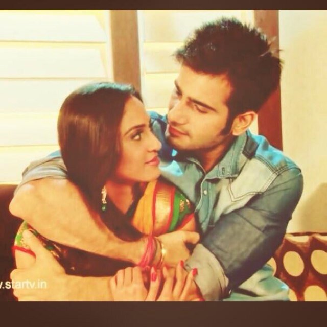 I cannot make some1 luv me, All I can do is stalk him and hope that, He gets panic and give in @karan tacker @ krystle dsouza my bubli