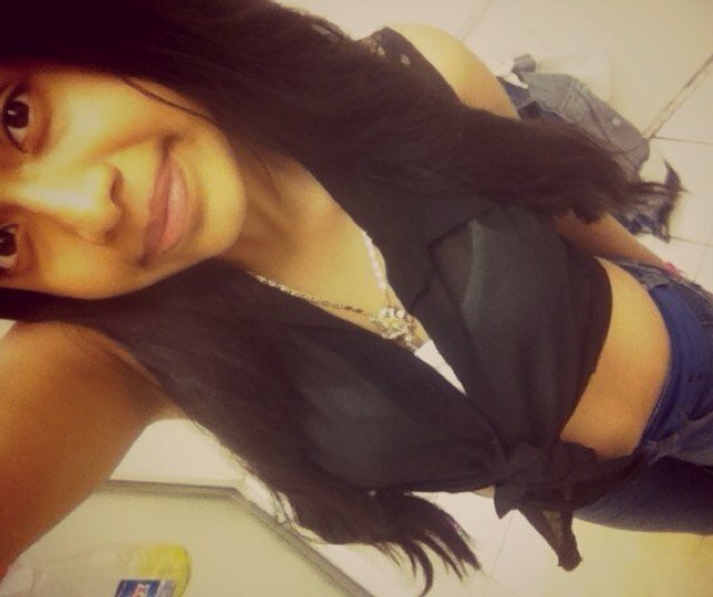 Fuckk Thee Bio. Fallow Me I Fallow Back(Don't Fallow to Unfallow thoe.)