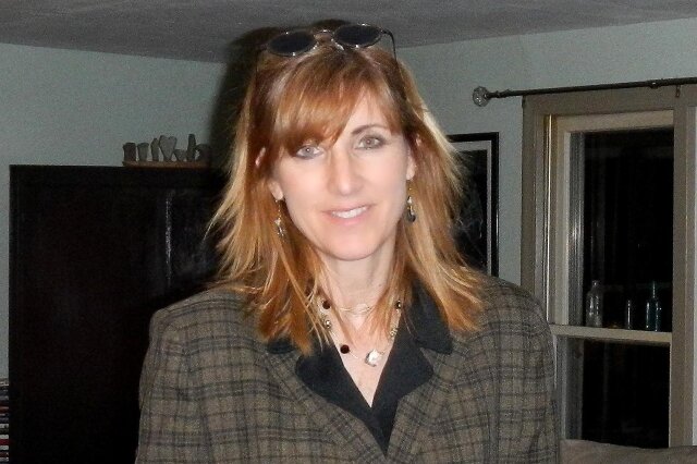 Christian, Restaurant owner,REALTOR, real estate investor, Mom, Grandmother, Love the Sea, Sports, Movies & popcorn, live in & love New England, PATRIOT MAGA