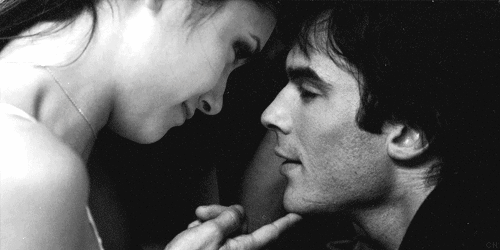 Club de fans español de The Vampire Diaries.                                              DELENA ♥ KLAROLINE