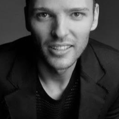 Artistic Director | Futurist | Design Consultant | founder of @Vakigrad