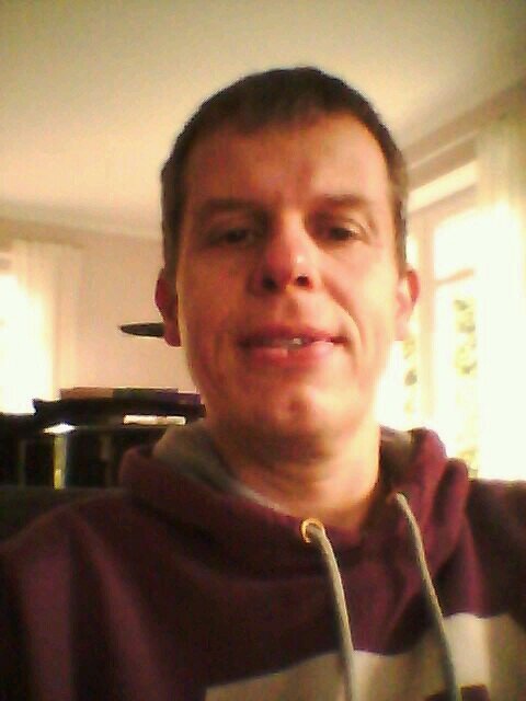 ISeidel's profile picture. Schule, Abitur, Wehrdienst, Studium, Arzt, Hochzeit, Facharzt, Vater, Wehrdienstende, noch mal Studium, noch mal Vater.