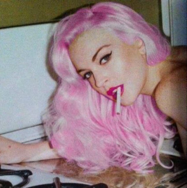 actress || single || 27 || bisex