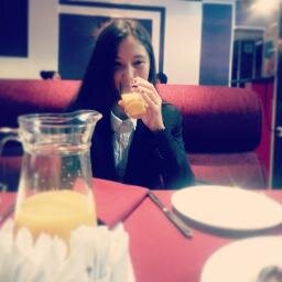 I study on diplomat,  love sushi , listen to rap аnd i vegat