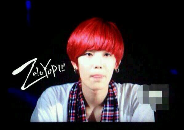 คนนี้เป็นบอทจุนฮงใช่มั้ยเอ่ย 囧rz