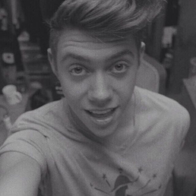 Rm_saved's profile picture. I just gave you a free follow. now go follow @Fuckablecaylen  or i'll unfollow you.