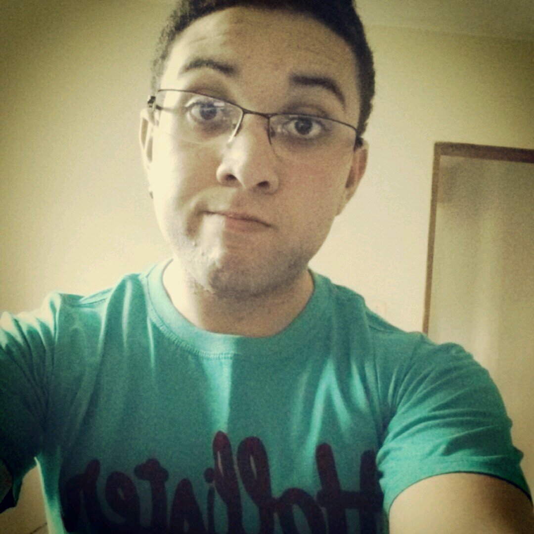 Sou maloqueiro, sou sonhador, cheguei primeiro pegue a senha por favor