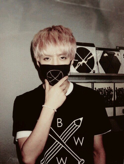 $ JAILED ON THE FIRST DAY $ main acc: @LDAYohsehun $