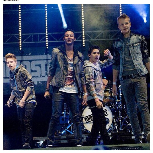 22-9-2013 tms volgt ons / fanaccount van @mainiac25.