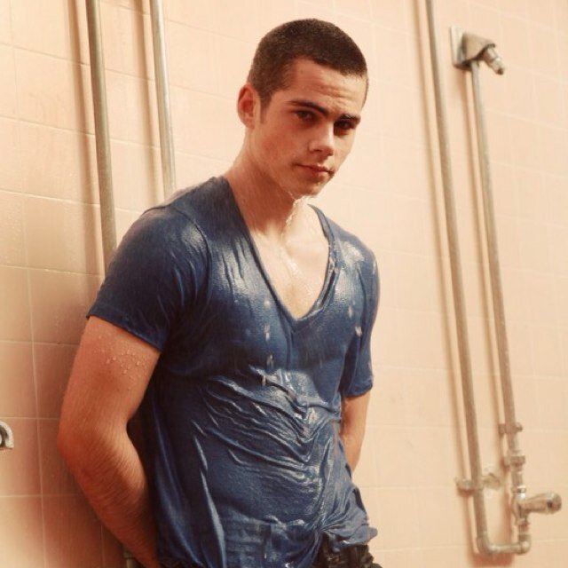 I'm Pheonix, son of Zeus, Married to my baby @TrueHater_ ||17|| Gay [RP/FL]