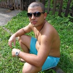 Sou um Humilde servo na vinha do Senhor, Católico praticante, casado com uma linda mulher e cercado por amigos sinceros! Um pouco de mim ... Pax