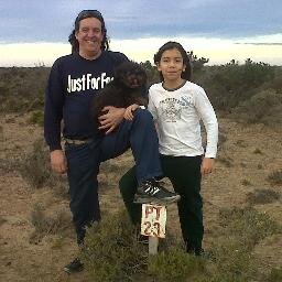 Padre de 2 hermosos hijos. Profesor, Motociclista y leal con quienes lo son conmigo!!! que más?