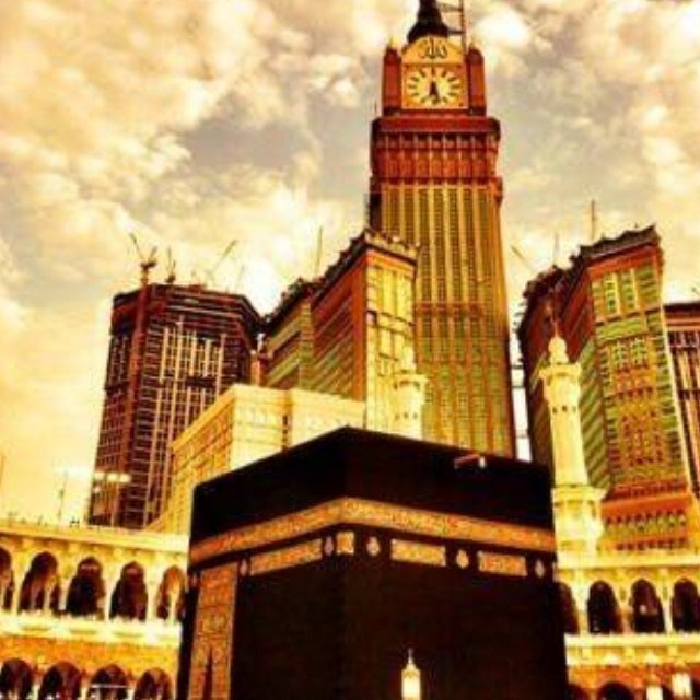 {وَذَكِّرْ فَإِنَّ الذِّكْرَىٰ تَنفَعُ الْمُؤْمِنِينَ} ، لعل هذا الحساب يشفع لوالداي. حسابي الشخصي ، @kim_768 .