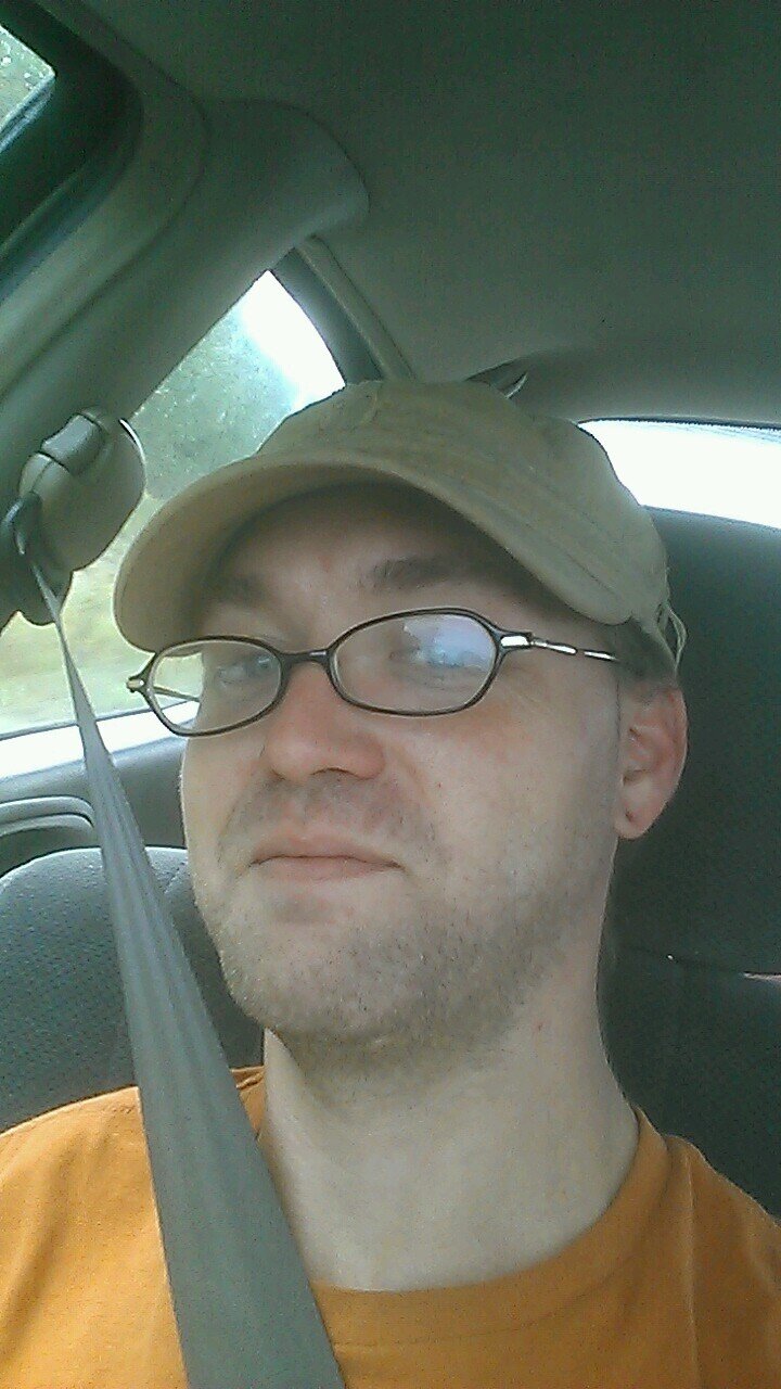 I'm 32 happily married. I love watching anything skateboard. I love watching the XGames.