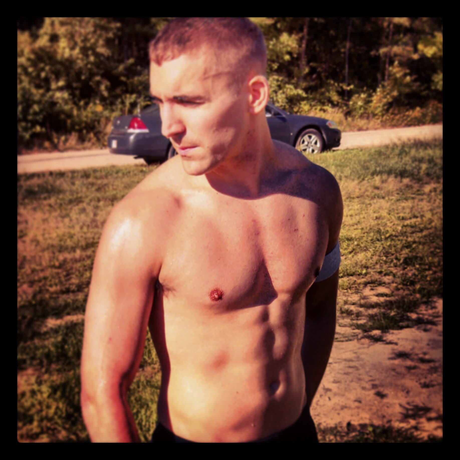 Aspiring fitness coach and fitness enthusiast looking to help you reach your fitness goals; whether small or large scale.