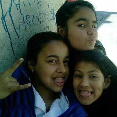 hola soy bere ...
me gusta hacer algo que se llama hacer NADA!! jajja
vivo en pilar!!
soy re loka!! 
y Guada manda y Bere OBDC!!