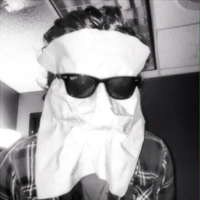 Follow @strawzxrrypie thaaaanks
