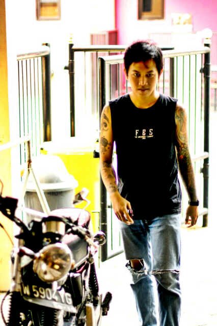 Jngan pndang orang dari luar..!!! 
  Member Band Of @THESHANTOSO-SLUGHARDCORE-Hantu Laut and THEDRAMATICSTORIE.