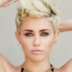 BELIBER, SMILER, RUSHER, LOVATIC, ARINATOR E GILLIAN  COM ORGULHO.