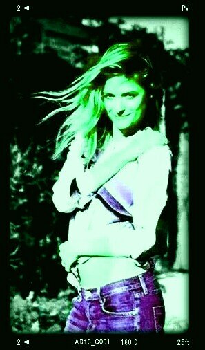 Private acc. Model and Vassar grad. Youngest Gummer. My family are my world! Heals are over rated bitch B)