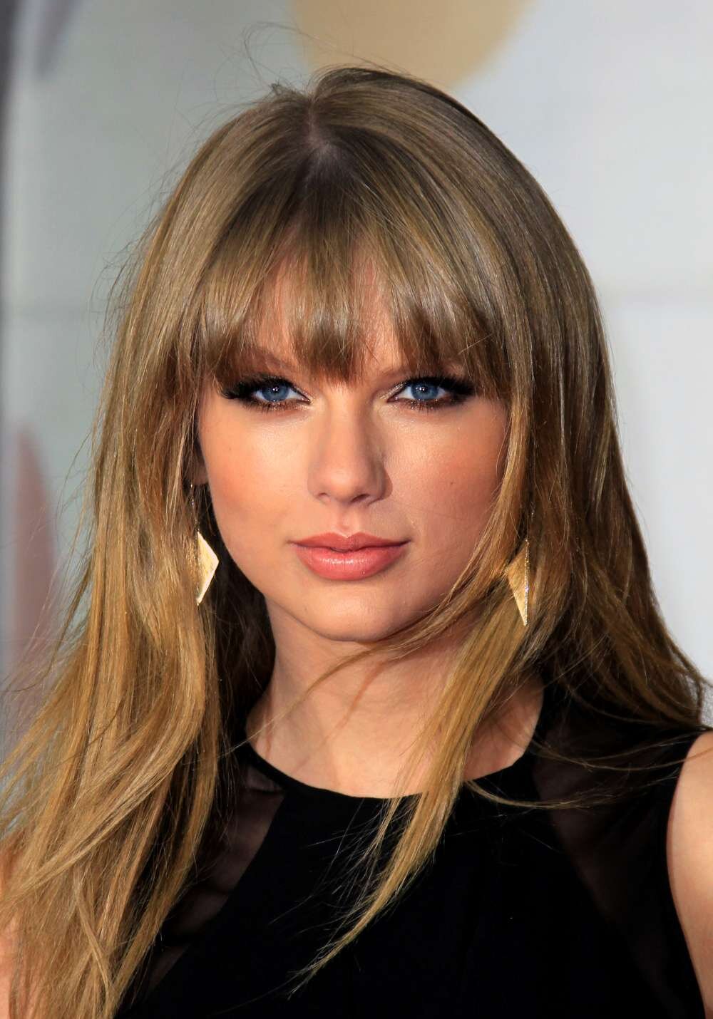 *Dreaming dreams with happy endings...* Spreading the word that is Taylor Swift.
