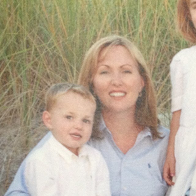 happy wife, blessed mom, love God and America. love my president Donald J Trump