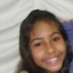Estudante,Sincera,meiga,Carioca,apaixonada por Deus e pela família.. a minha vida é dos três †