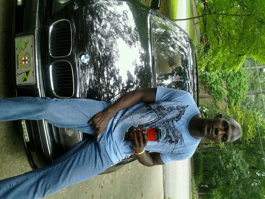 bruhgreen's profile picture. God making it happen, money coming!