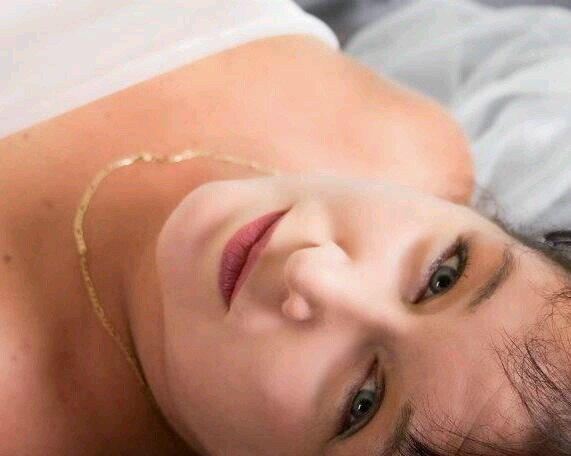 ernavanv's profile picture. 