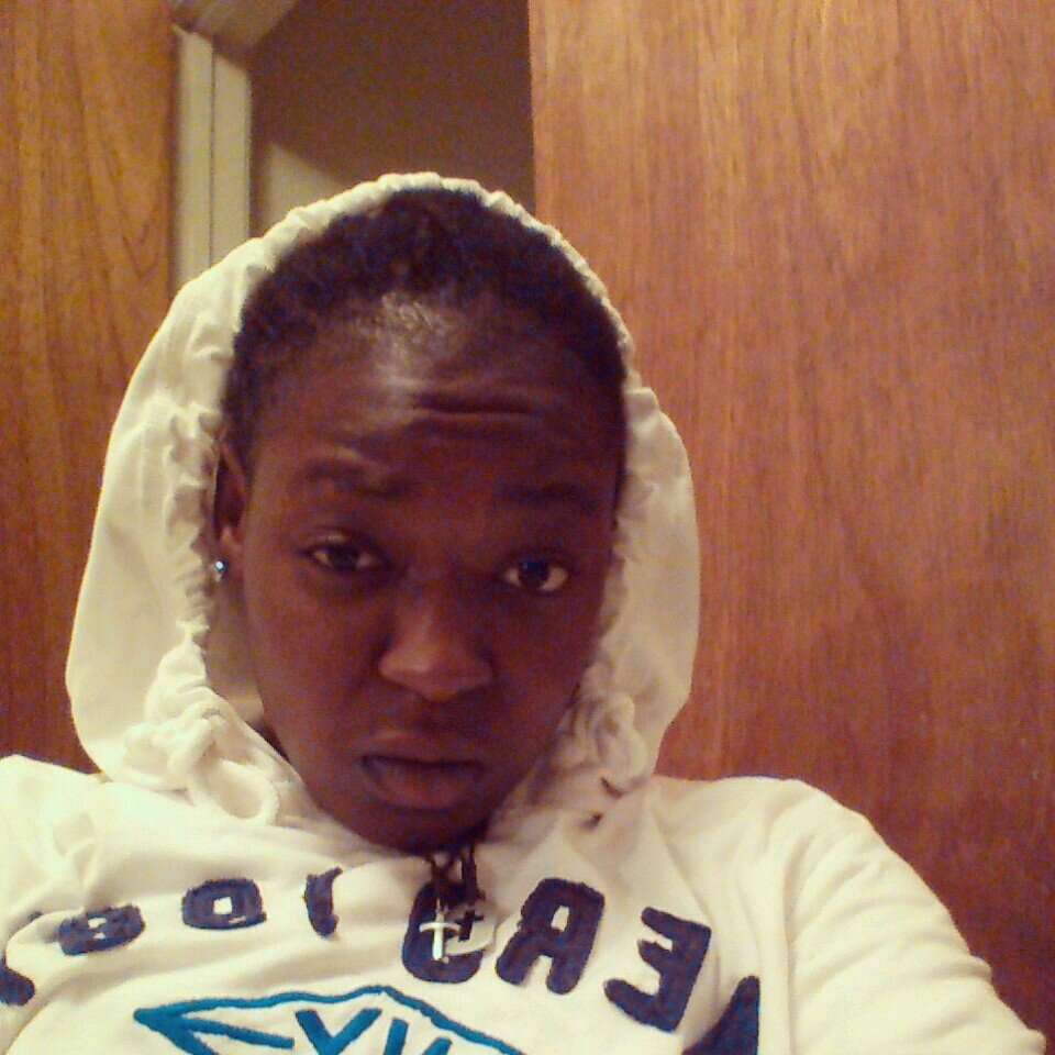 ITS TAYLOR YO GIRL #1 STUD... #NOH8 LOVE MEEE SOMEE BEAUTIFUL WOMEN.......
#TEAM_MONEYGANG
#TEAM EAGLES
#TEAM i HOOP_22
#TEAM IDGAF
#TEAM I FOLLOW BACK