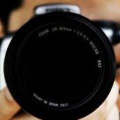 Hobi motret. Mengajar di Sekolah Fotografi Bogor