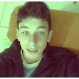 Solteiro.feliz.timido.perfeito :3