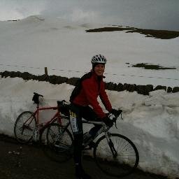 Sport and exercise scientist, interested in performance physiology and physical activity for health. Cyclist, cake baker, occasional rower and canyoner.
