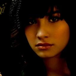 soy lovatic  sigueme y te sigo :3 Demi Lovato es mi idola la amo !!!! es  tan Kawaii ᶫᵒᵛᵉ ◕‿◕✿ ♔