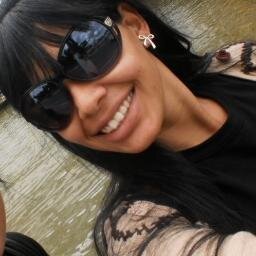 Completamentee MaLuKaaa;
:-D.