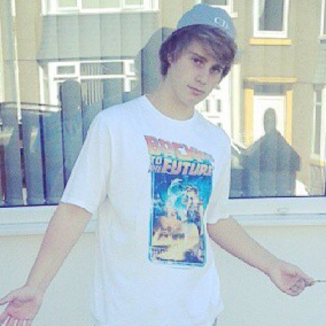 Connorpomfret's profile picture. Live well, laugh often, love much. Float like a butterfly and sting like a bee