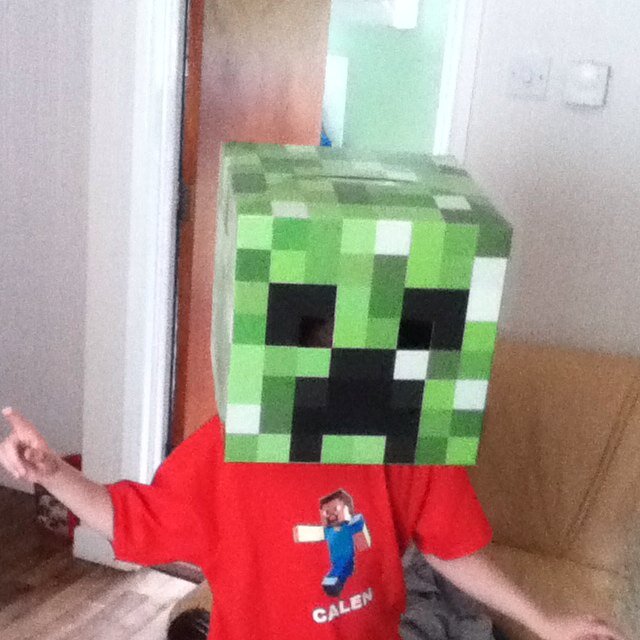 People how follow me i will follow them because im nice :) and i am a youtuber my youtube name is calen donald