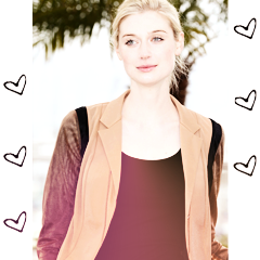 I just really like Elizabeth Debicki. I am not Elizabeth, nor does she have a twitter. I really hope she makes one. My other account: sophialuciasxo