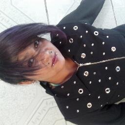 se amar o rock,o ravmetal,o hard core ,metalcore,..é considerado loucura então vou continuar sendo louca pelo resto da minha vida!!EU AMO VIVER NA LOUCURA..