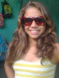 amo musica,futebol,praia e um dos meus cantores prediletos sao bonde da stronda e mc gui.