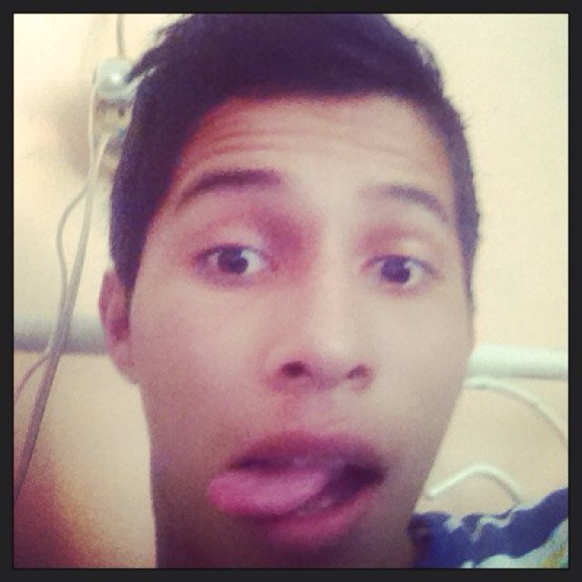 soy un xavo super buena onda me gusta bailar y aser amistades haha y el demas.. esta genial
