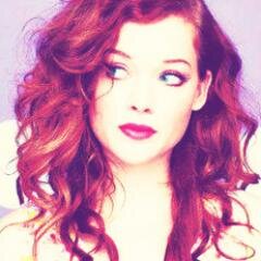 Twitter do Site Oficial da Série Suburgatory No Brasil Acessem:http://t.co/r3RYM003  Criado por:@hebert_limones & @Silva_Taiiss